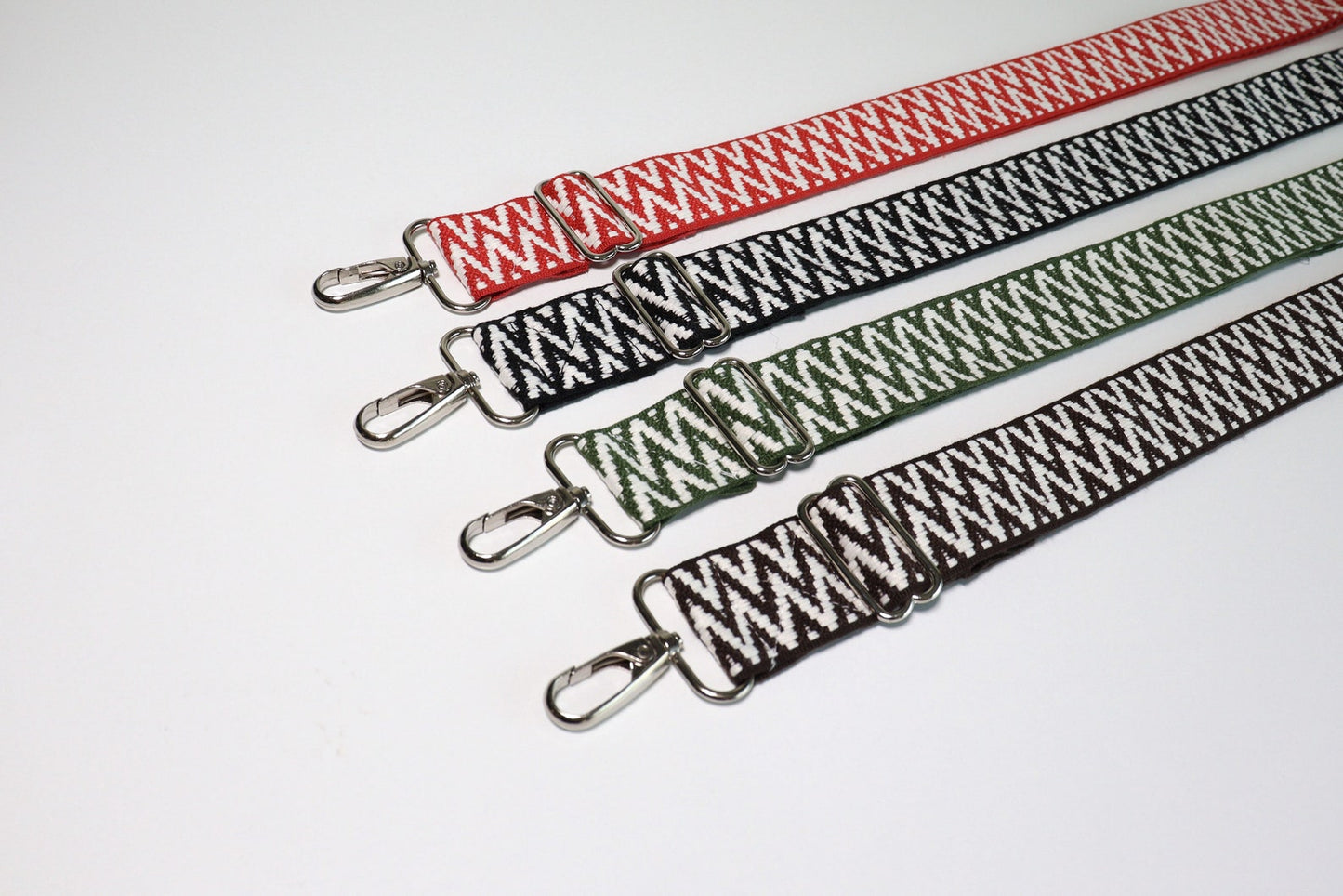 Umhängetasche aus Cord mit gemusterten Taschenriemen - Madrid Mintgrau